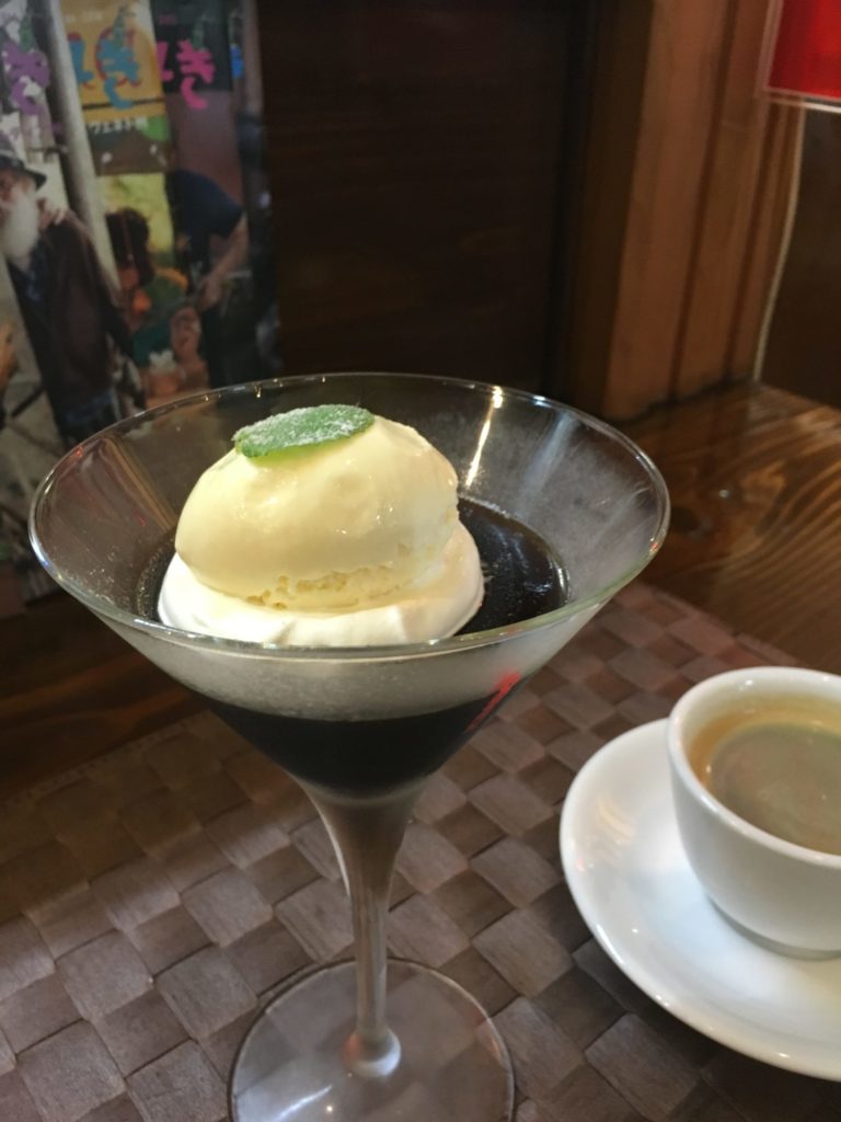 コーヒーゼリーのジェラート乗せ
